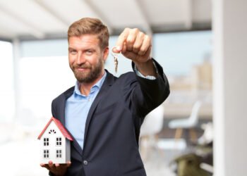 Buying Property & Hiring a Real Estate Agent in New Zealand