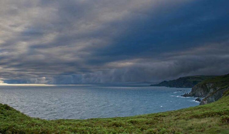 Wild-Weather-Warnings-Sweep-New-Zealand