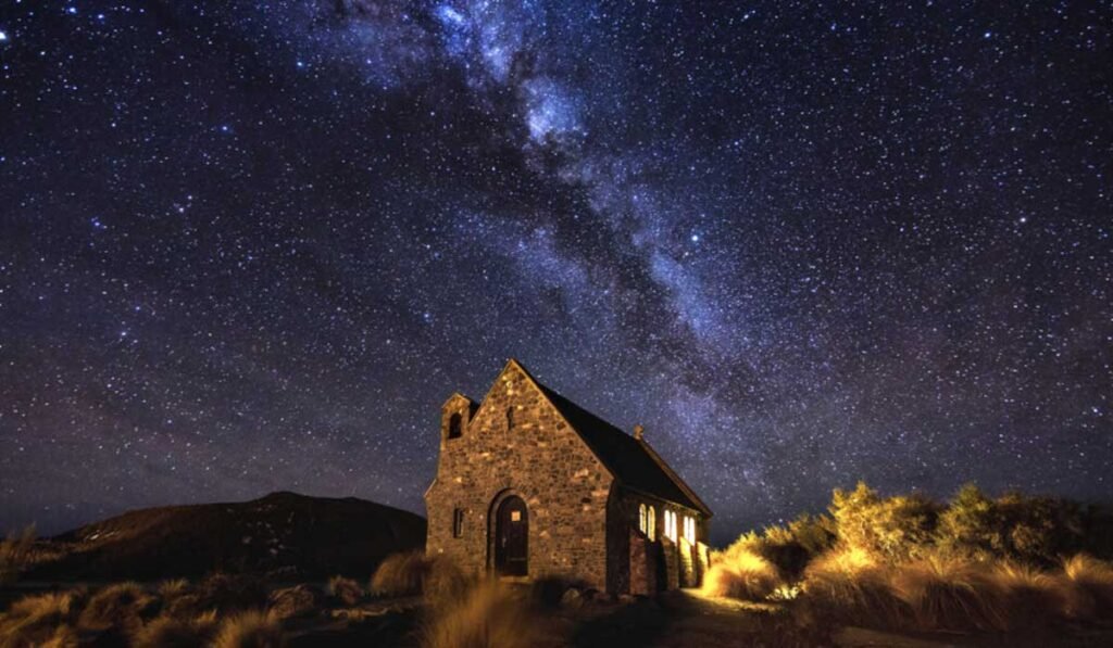 Lake-Tekapo-A-Stargazing-Paradise