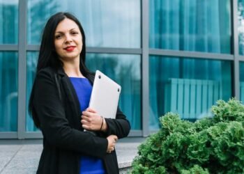 Migrant Women in Business and Leadership in New Zealand?