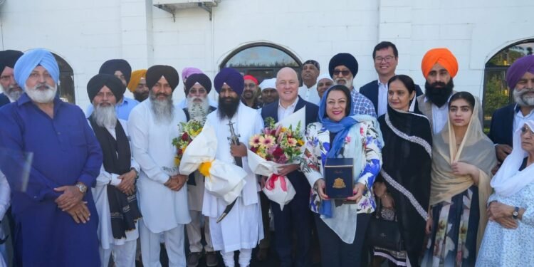 New-Zealand-PM-Christopher-Luxon-Meets-Akal-Takht-Jathedar