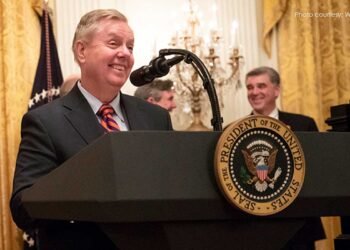 Lindsey-Graham-Dies-at-71-Political-Legacy-NZ-Indian-insights